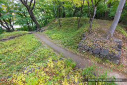 西曲輪北側枡形虎口 | 高解像度画像サイズ：8192 x 5464 pixels | 写真番号：6F1A4929 | 撮影：Canon EOS R5m2