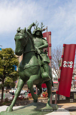 真田幸村銅像・上田駅｜高解像度画像サイズ：5719 x 8578 pixels｜写真番号：5DSA4466｜撮影：Canon EOS 5DS