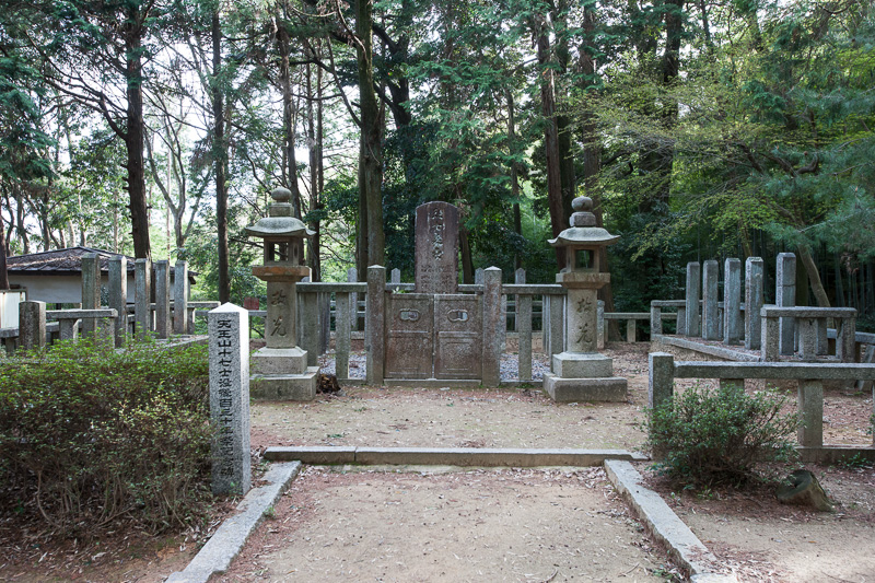 天王山十七烈士の墓・天王山