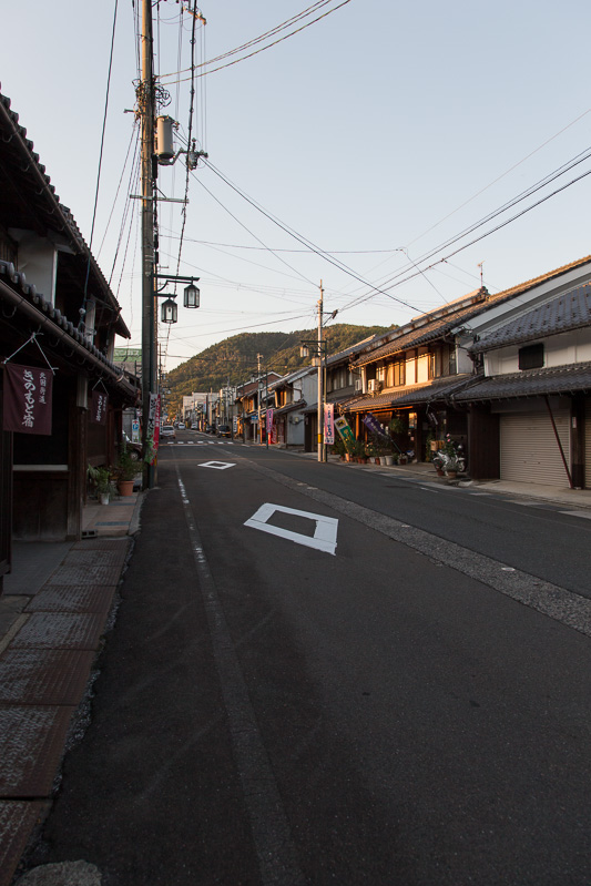 北国街道から田上山城を望む