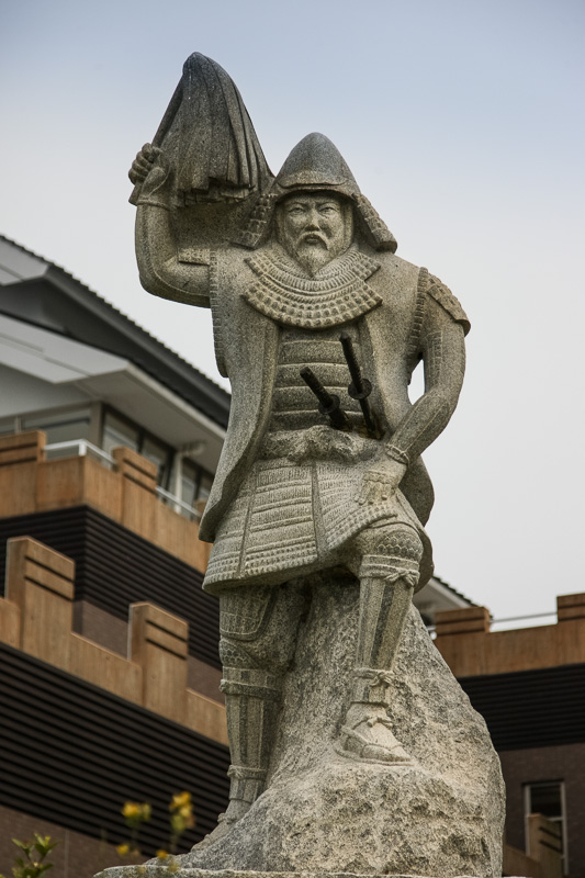 村上武吉石像・村上水軍博物館