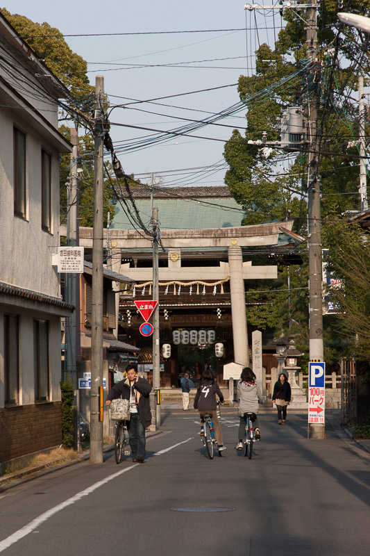 応仁の乱勃発地・御霊神社