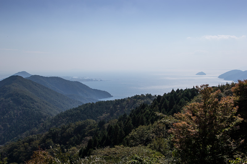賤ヶ岳から小谷城と山本山城と琵琶湖を望む