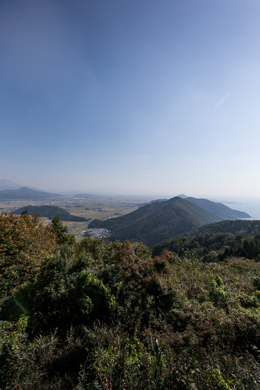 賤ヶ岳から小谷城と山本山城と琵琶湖を望む