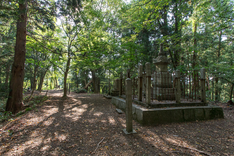 中川清秀の墓・大岩山砦