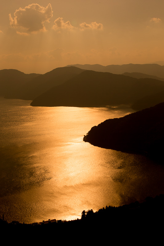 賤ヶ岳砦から琵琶湖を望む